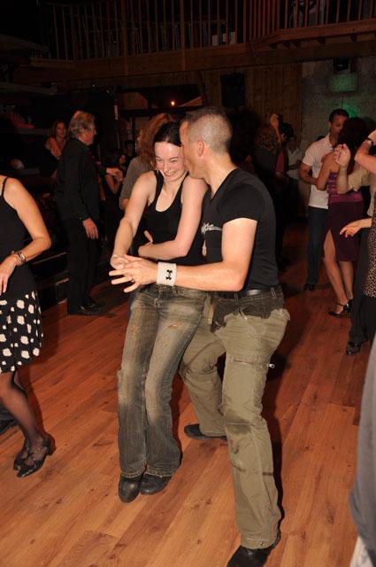 min 2011 12 04 station danse 181